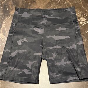 Athleta Salutation Stash Workout Shorts